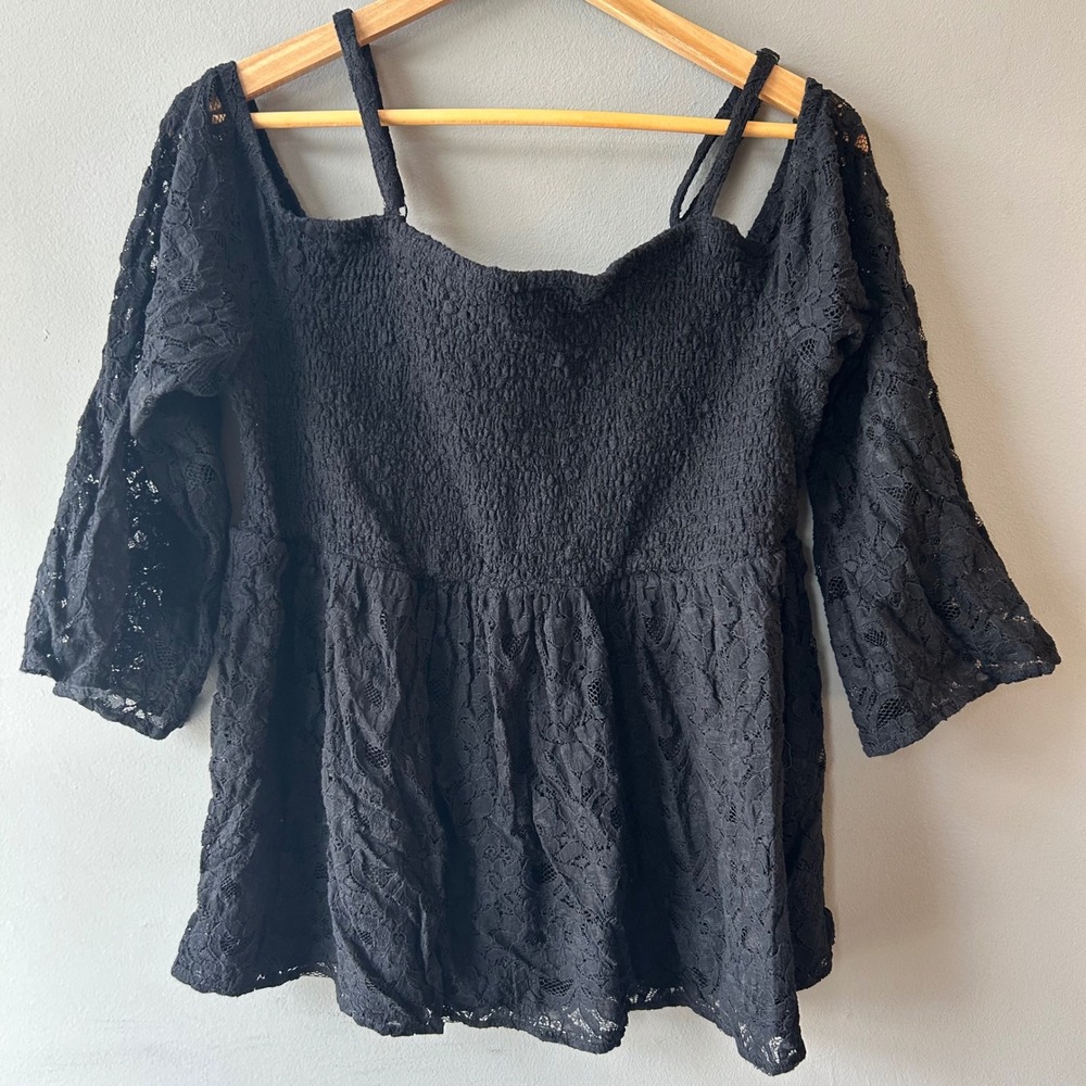 Torrid‎ Black Lace Cold Shoulder Smocked Bell Sleeve Top Plus Size 2 2X RN148862